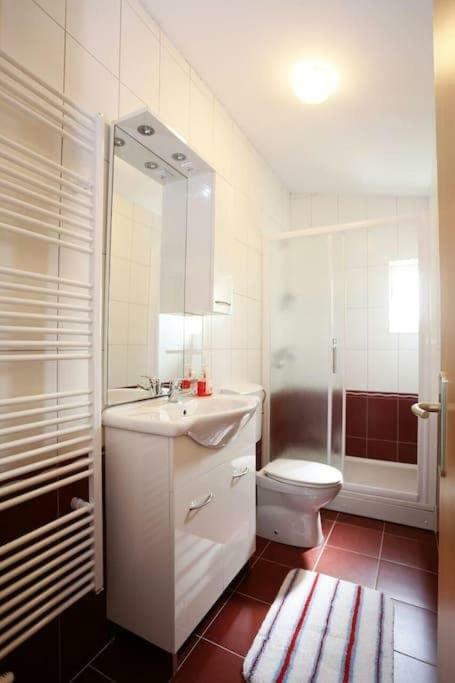 Apartmani Lili ซูโกชัน ภายนอก รูปภาพ