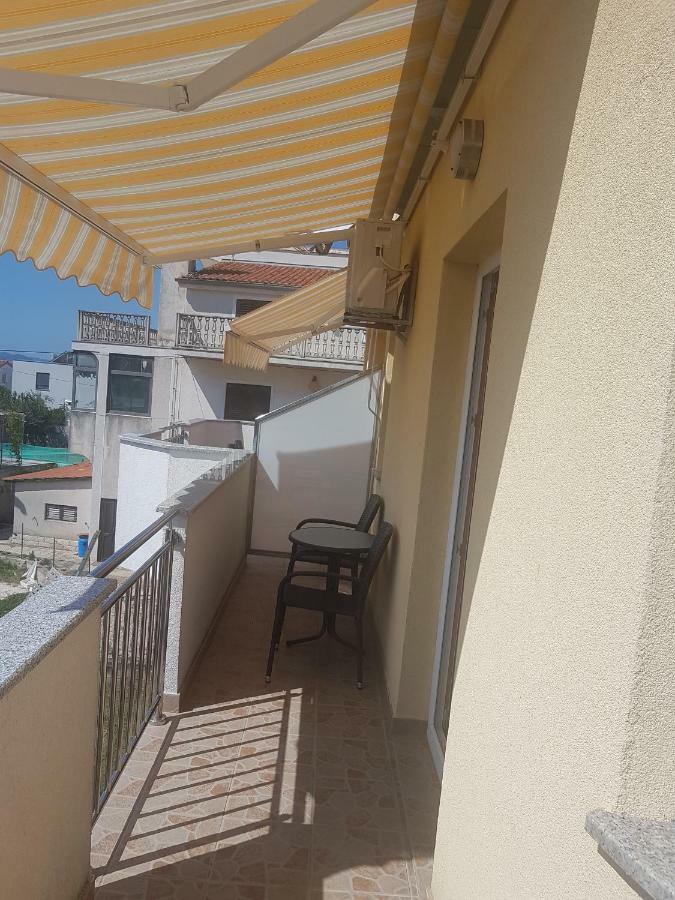 Apartmani Lili ซูโกชัน ภายนอก รูปภาพ