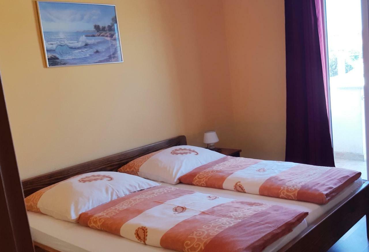 Apartmani Lili ซูโกชัน ภายนอก รูปภาพ