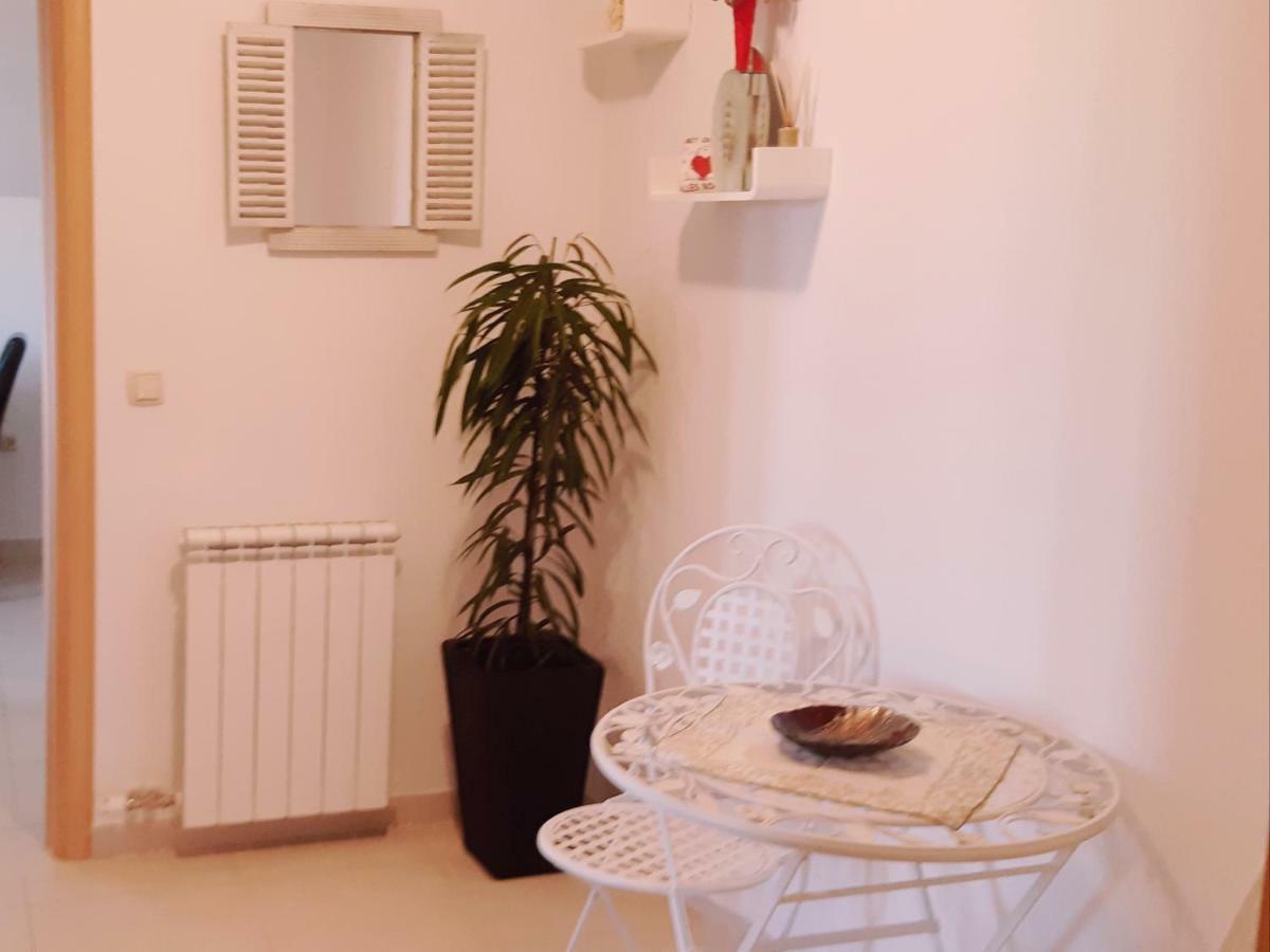 Apartmani Lili ซูโกชัน ภายนอก รูปภาพ