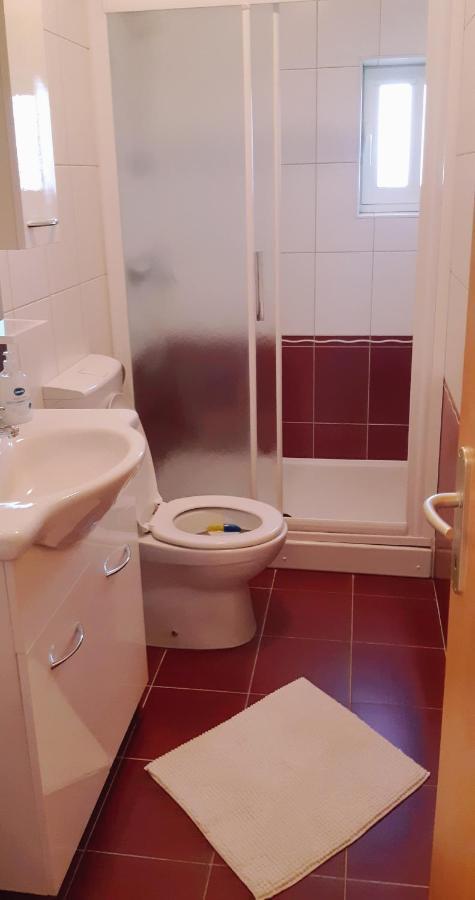 Apartmani Lili ซูโกชัน ภายนอก รูปภาพ